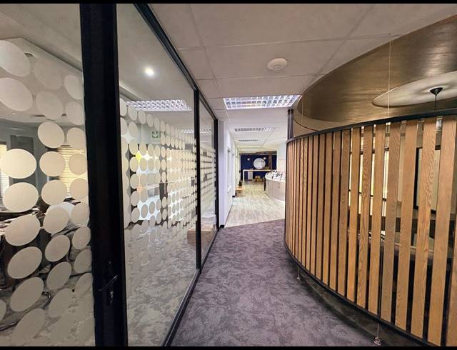 461M² OFFICE TO LET IN VORNA VALLEY